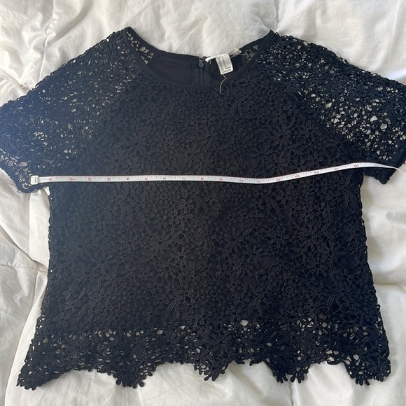 Forever 21 Women's Black Lace Top - Picture 3 of 6